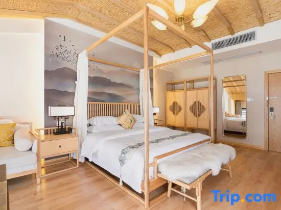 Fenghuang Yunqiao Free River View Boutique Homestay (Fenghuang Ancient City Yunqiao Branch)