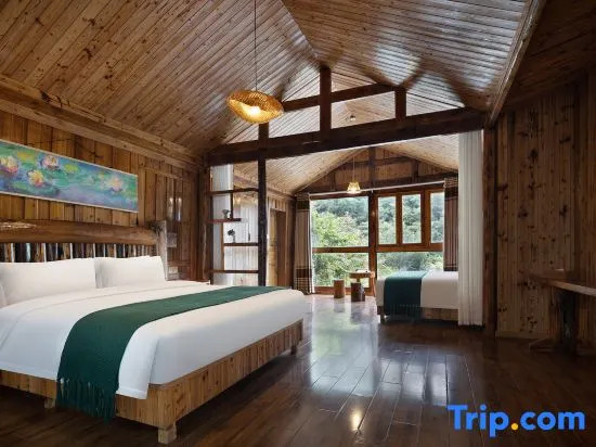 ASTRIA | Moruo Qixin Mountain House (Zhangjiajie National Forest Park West Gate)