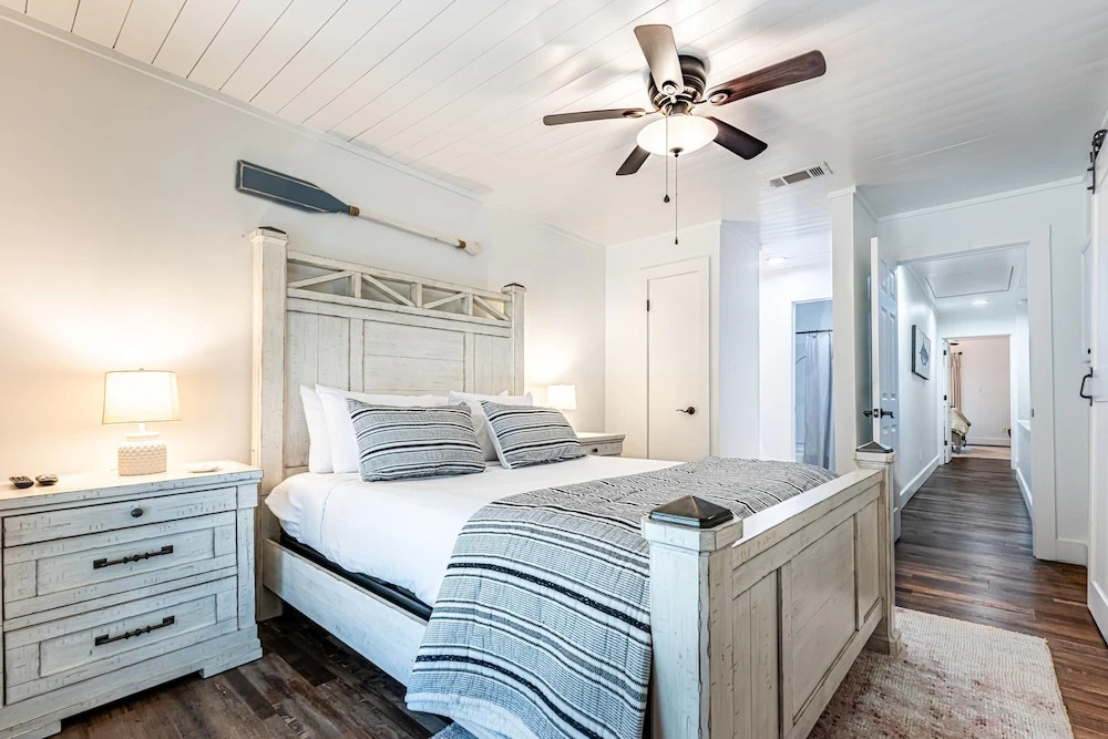 Bayou Village 628