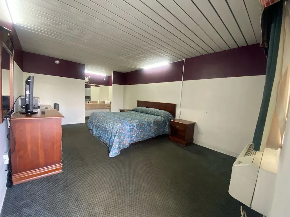 Discovery Inn Macon