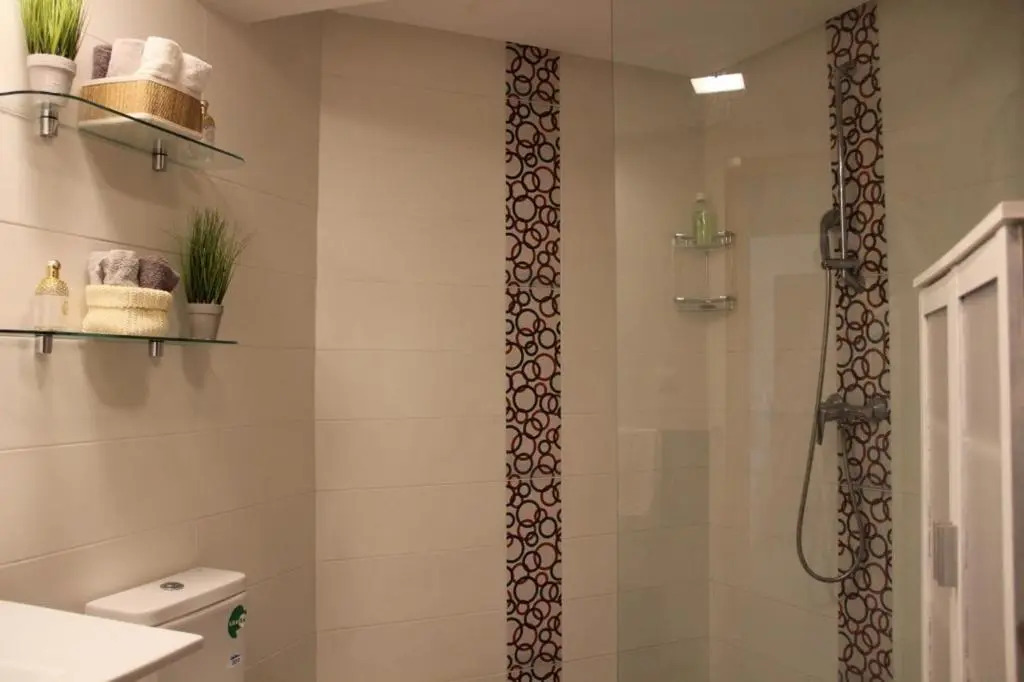 Spacious and comfortable apartment with pool