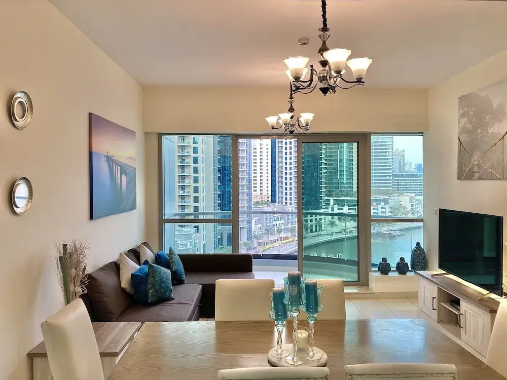 Whitesage - Marina Gem, Fancy Apartment with Waterfront Views, Dubai
