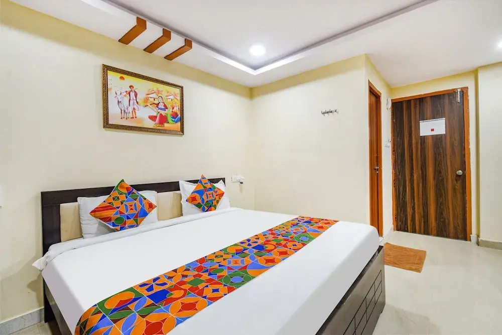 FabHotel Hitek N