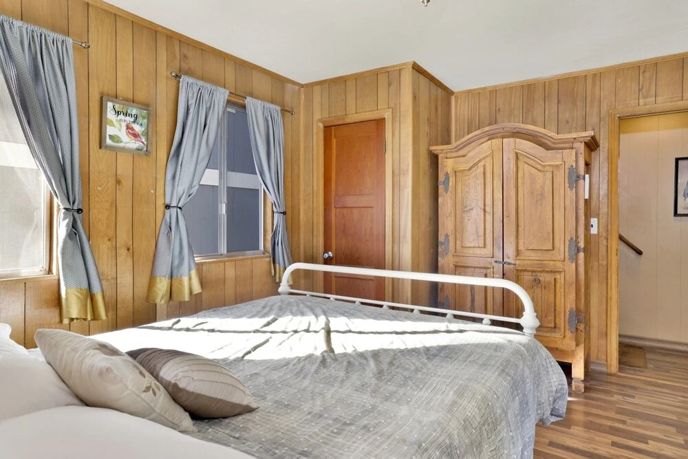 2209-hawks Nest 2 Bedroom Home by Redawning