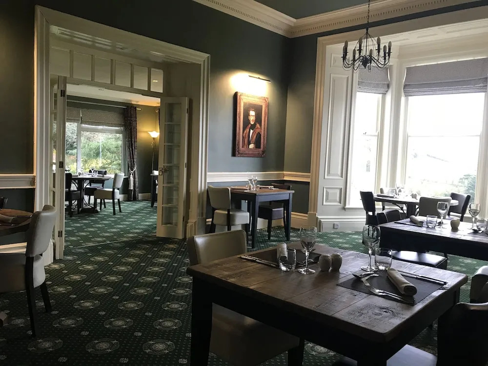 Conrah Hotel