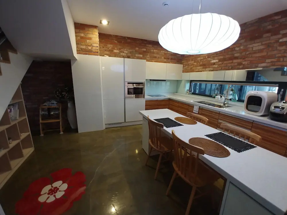 Seongsan Ochae Private Villas