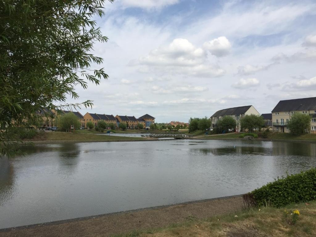 6-bedroom Contractor House with 6 bathrooms, Free WiFi and Parking - Kennedy House by Your Lettings Peterborough
