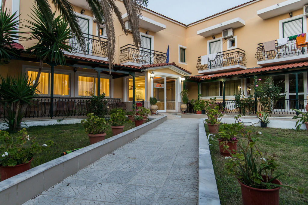 Perkes Hotel Complex