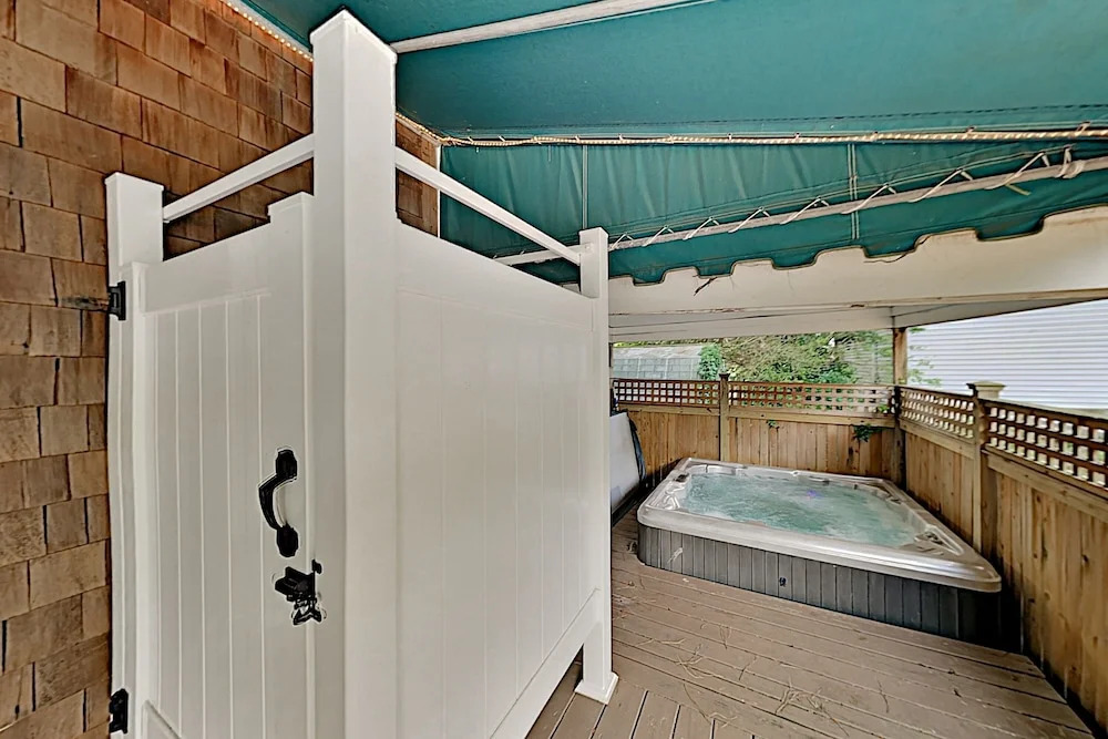 3848cott 6 Bedroom Home
