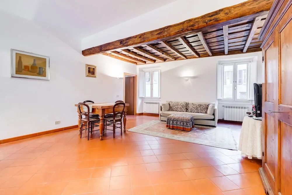Wonderful Apartment near Trevi Fountain