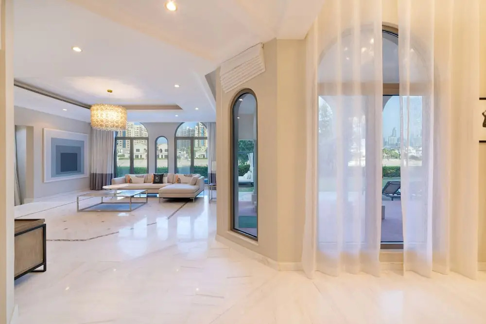 Maison Privee - Private Pool & Beach Access Villa with Cinematic Vws