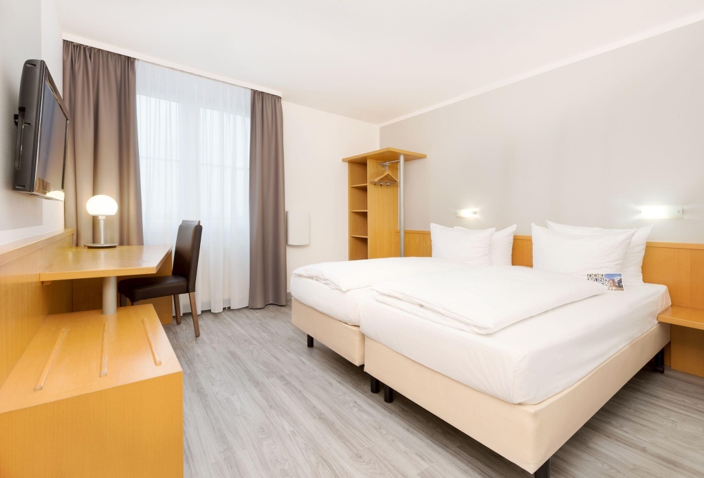 Отель Courtyard by Marriott Dortmund