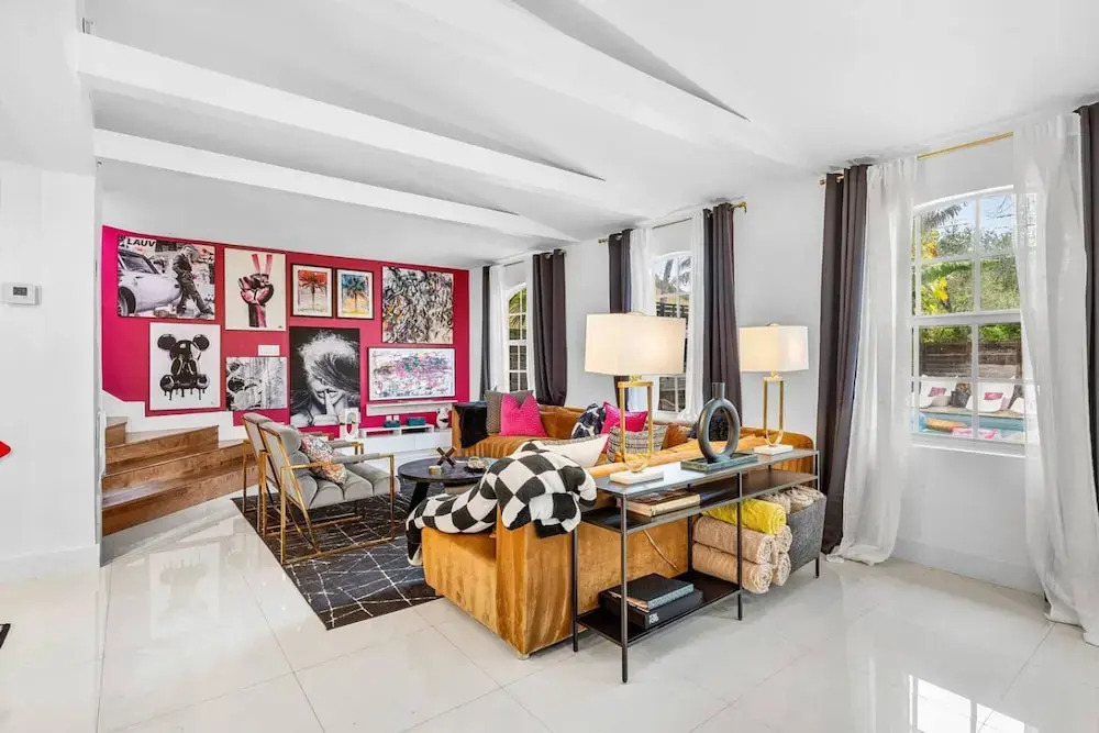 Luxe 5BR 4BA Heated Pool 10 Min to Beach BBQ