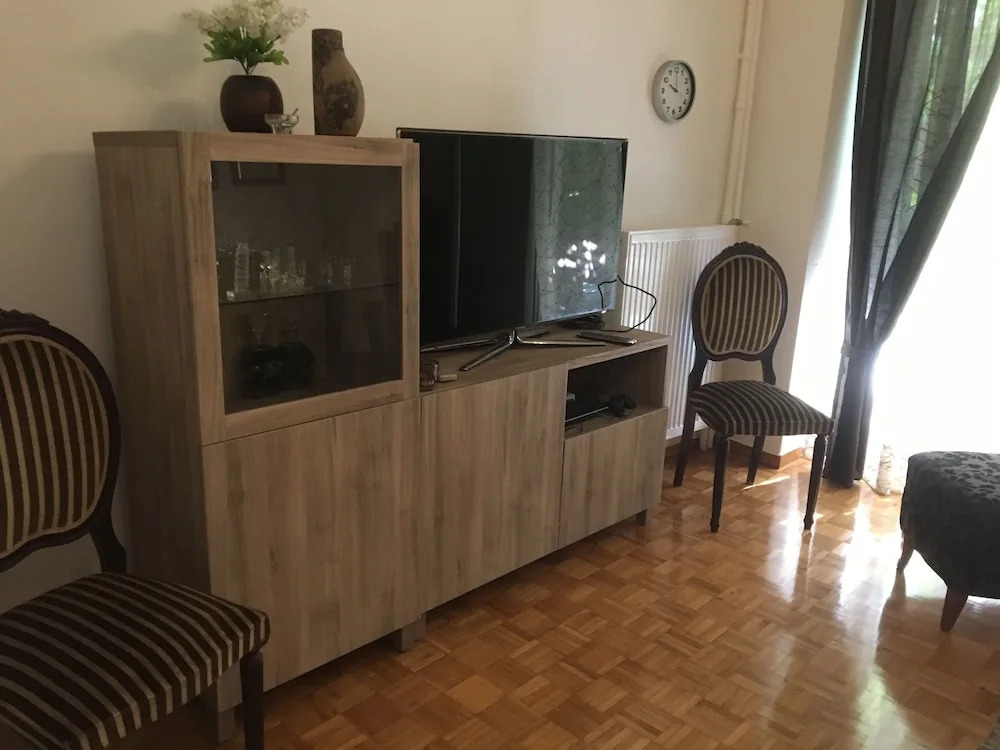 Panormou Central Apartment