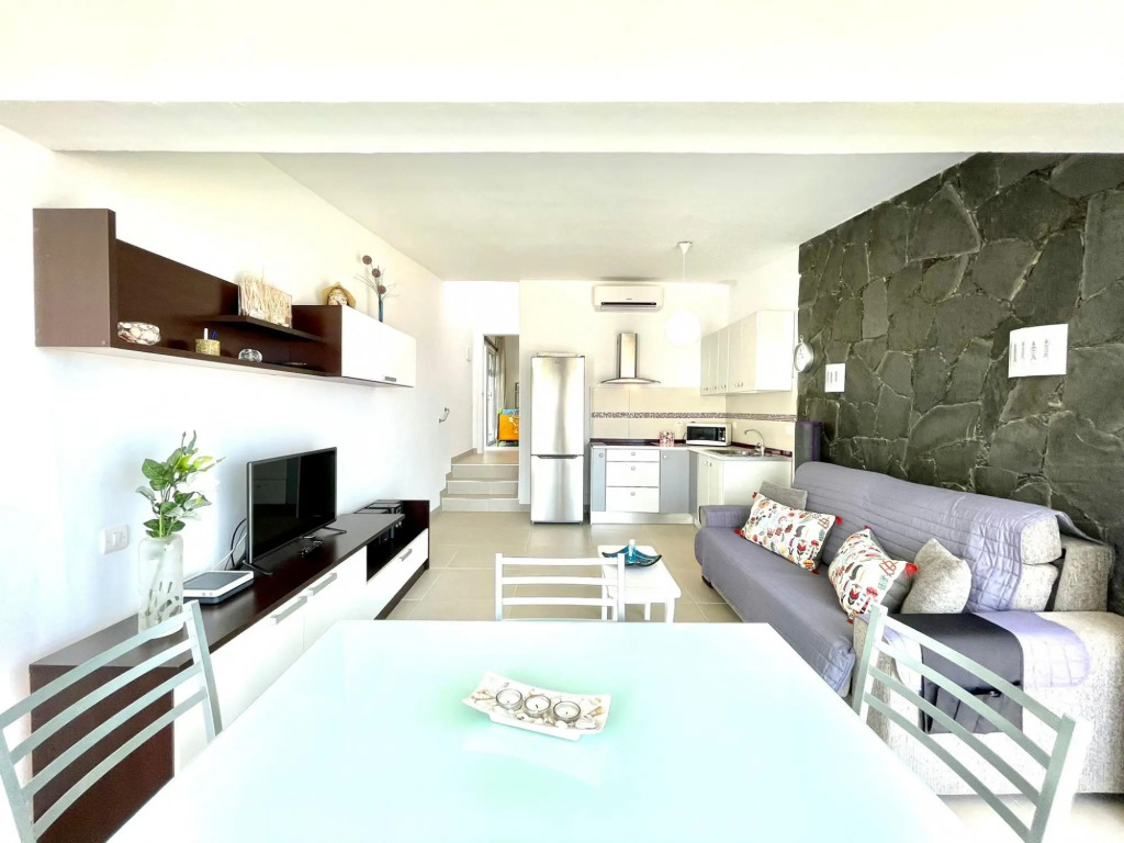 Nice sea view apartment with Wifi, AC, San Agustin