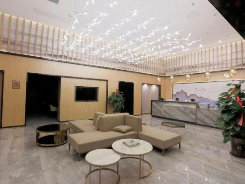 Fangchenggang Jingcheng Yijing Hotel