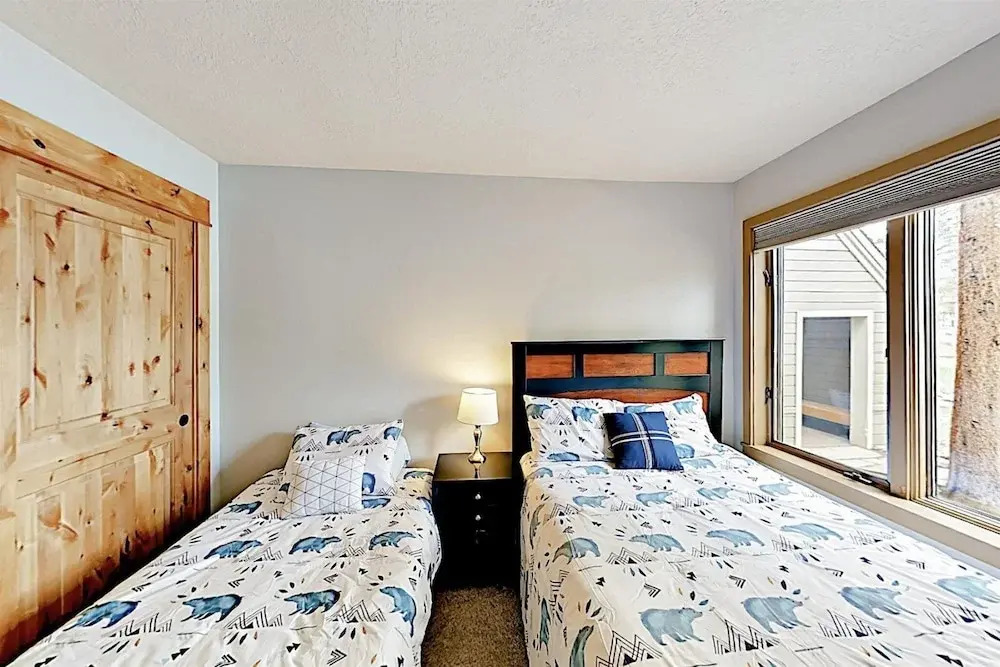 3 Bedroom Condo In West Keystone Near Lakeside Village