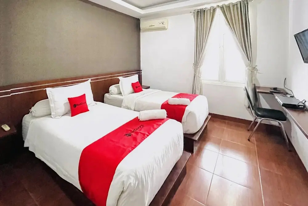 RedDoorz @ Best Hotel Jalan Dr. Sutomo Siantar