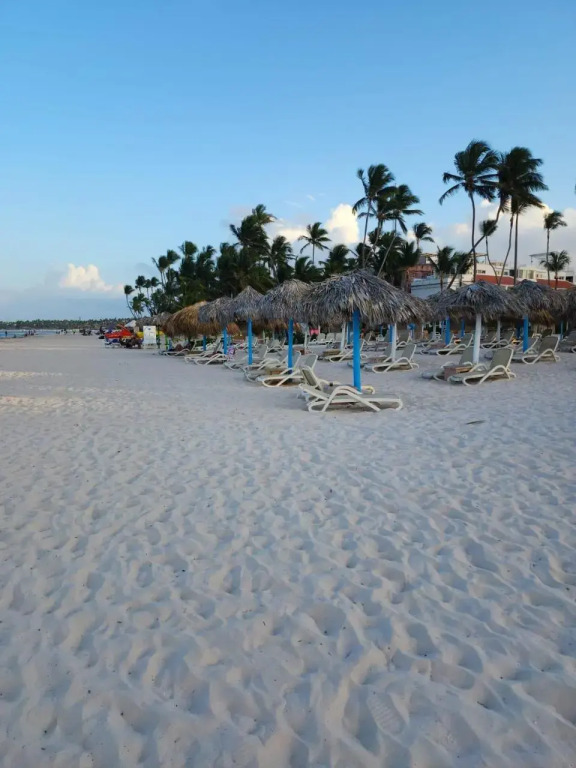 Cozy Condo for Rent - with Balcony, 5 min from the Los Corales Beach, Punta Cana
