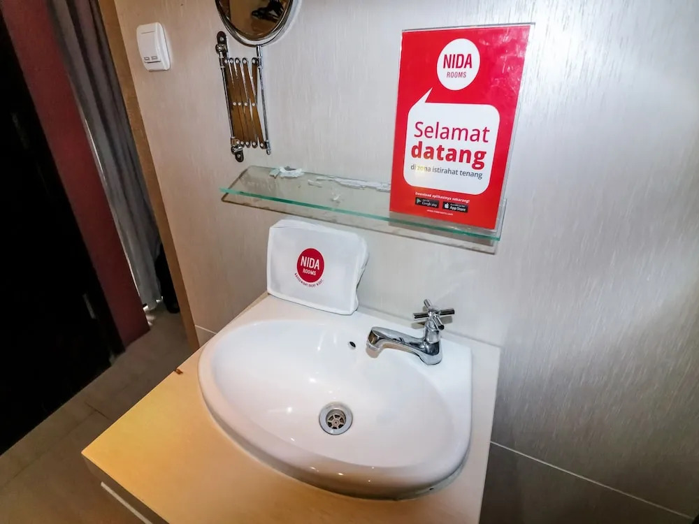NIDA Rooms Raya Dukuh Kupang 50