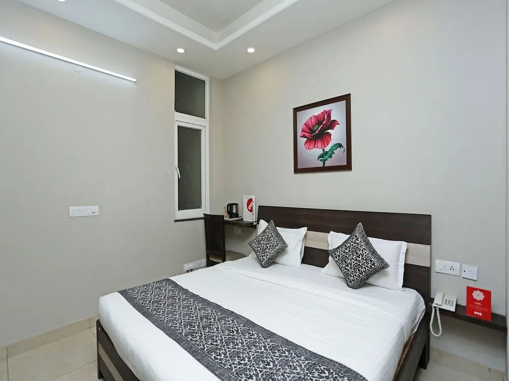 Townhouse Akshay Hotel