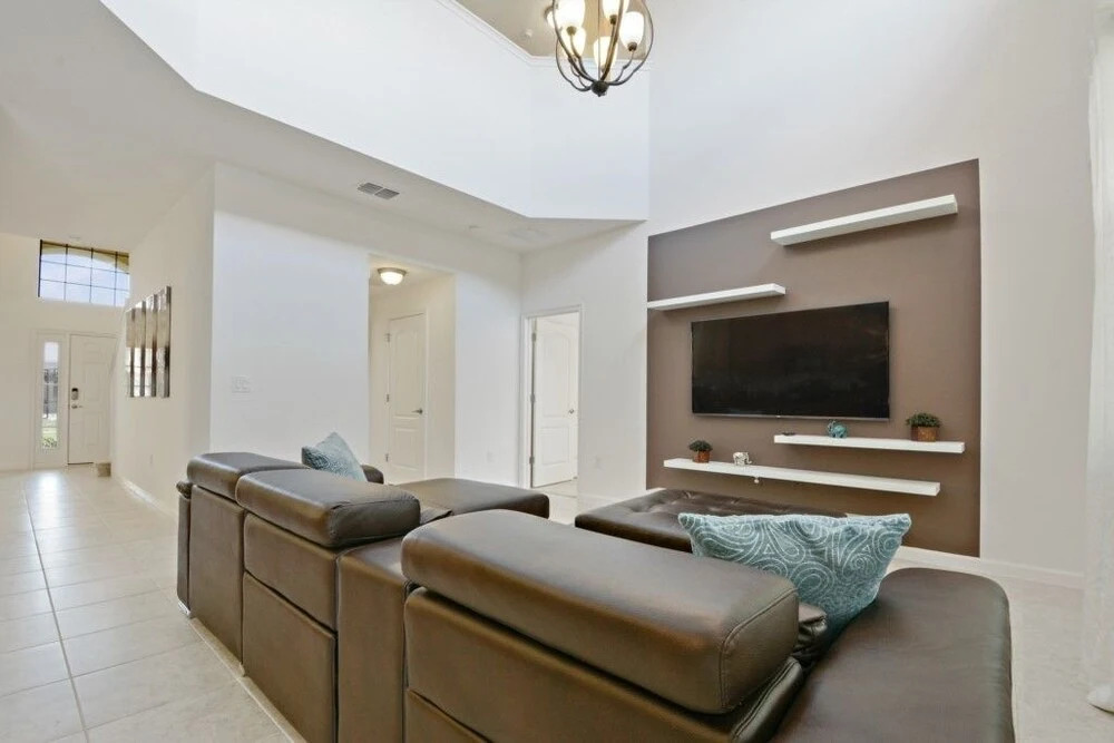 6 bedroom luxury home at Veranda Palms