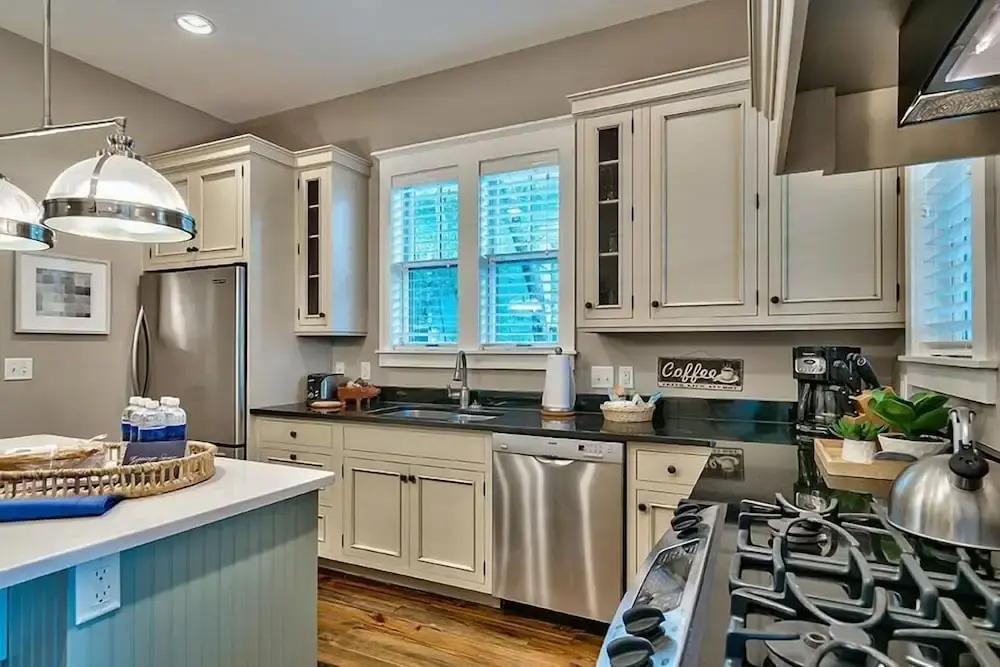 Ocean 52 3 Bedroom Holiday Home by Five Star Properties