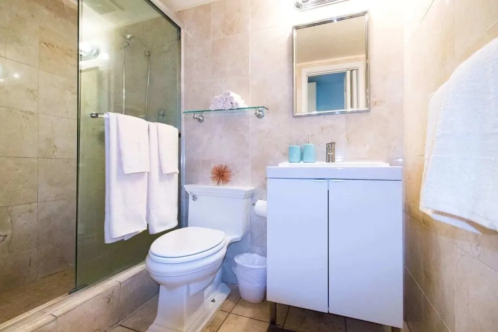 713 Miami Beach Apartments