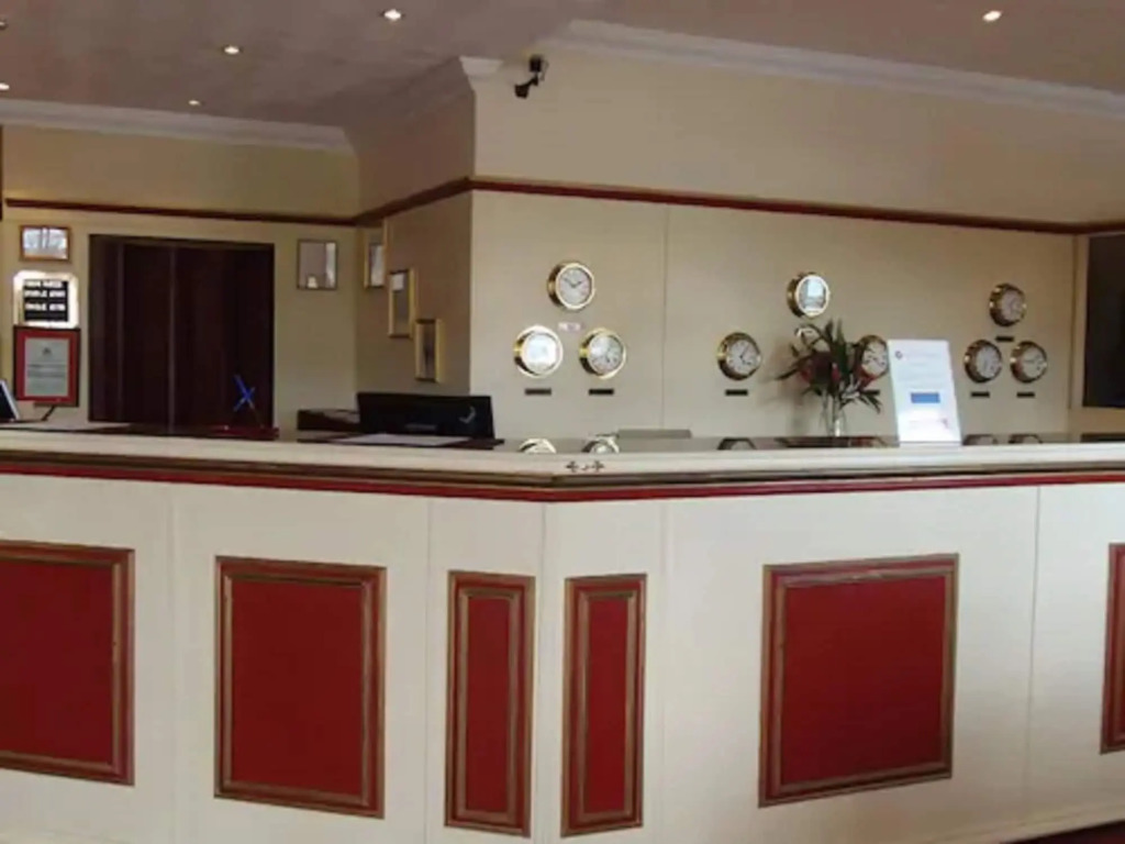Potters International Hotel