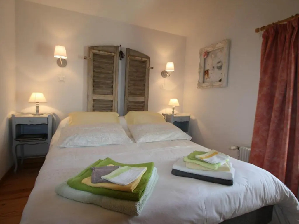 Gîte cosy "shabby chic" avec sauna privé, grand terrain et randonnées à proximité - FR-1-589-256