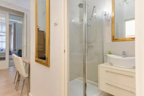 Bella DeLux Apartment