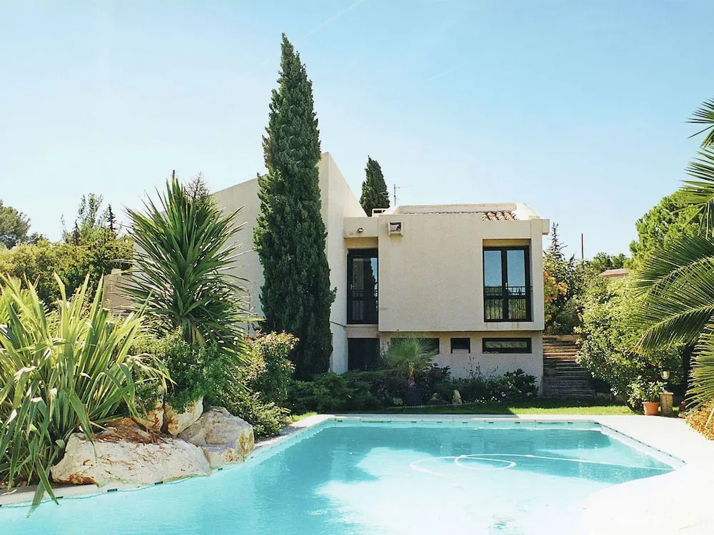 Modern villa in Cournonterral, with large garden, private pool and terrace