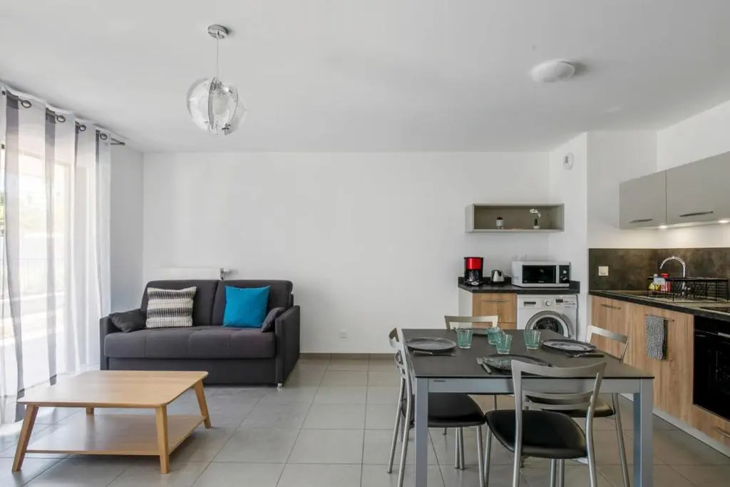Spacious 1-bedroom with terrace 15 min from Lake Annecy Welkeys