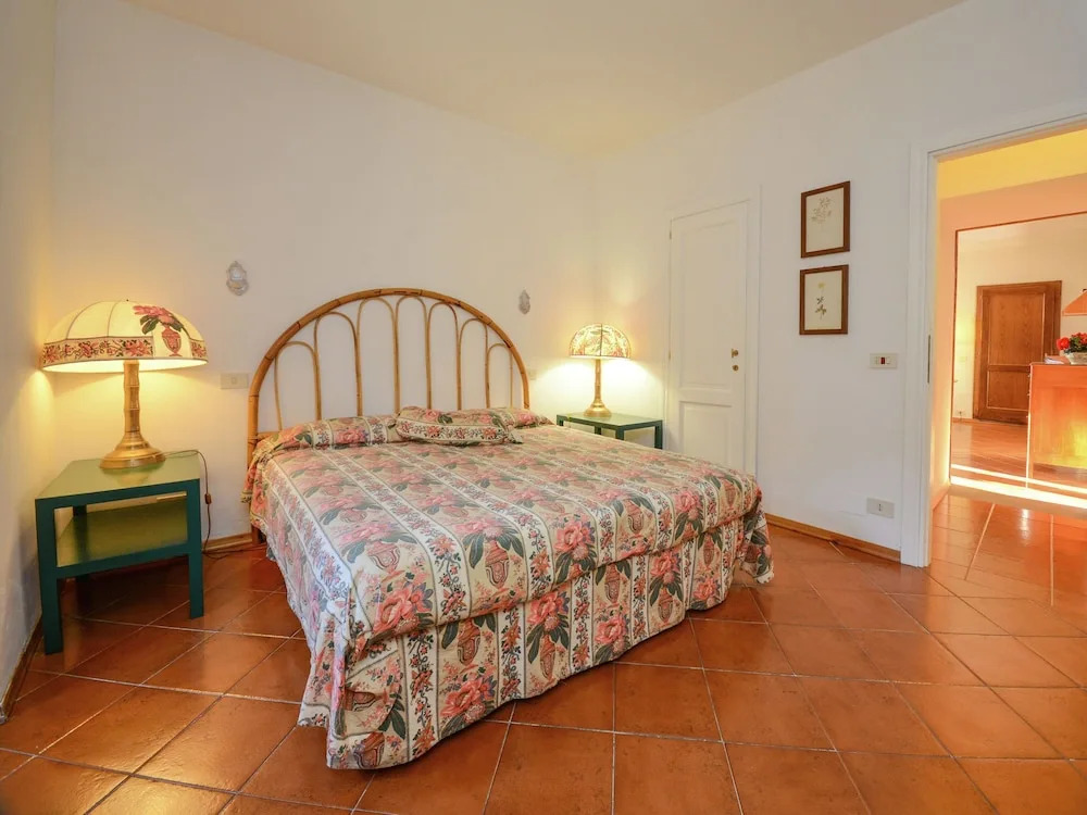 Villa with swimming pool and panoramic view of the Apennines