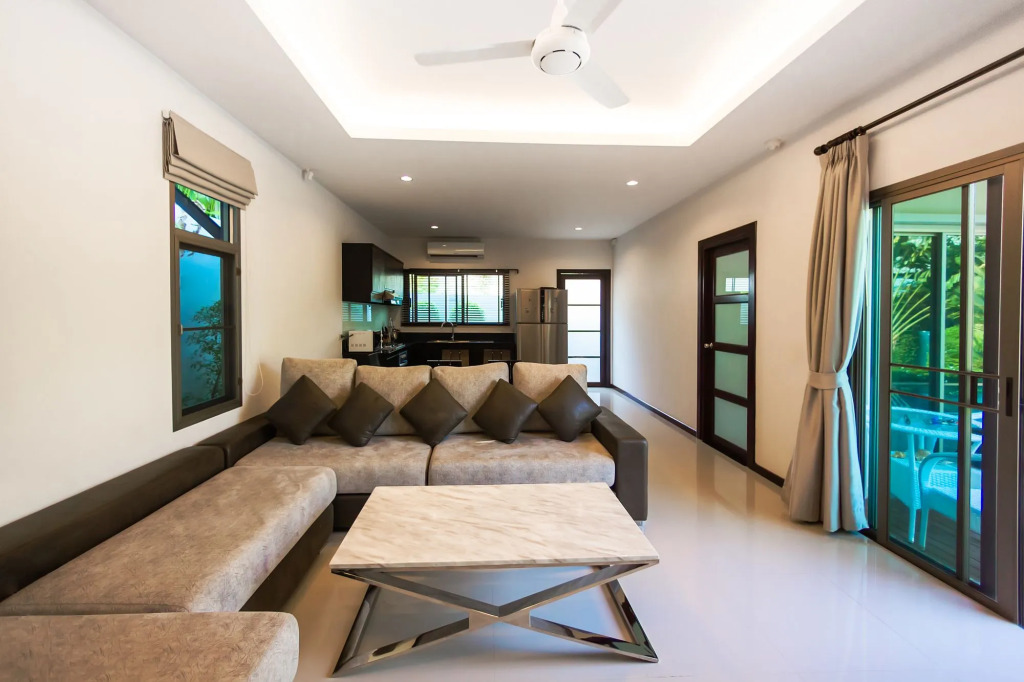 Villa Heni Private pool 3BR villaNaiharn beach