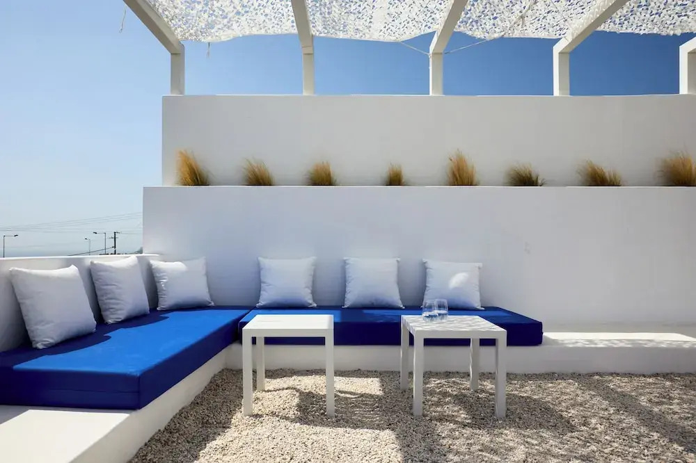 Thadeos Villa