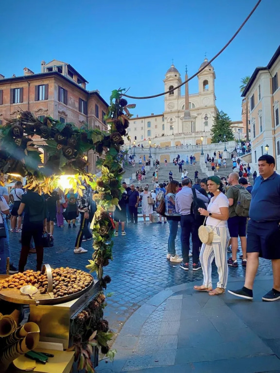 Apartment Near the Colosseum, With Metro Line A a 2 Minutes Walk Away
