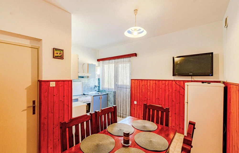 Nice Apartment in Prigradica With 3 Bedrooms and Wifi