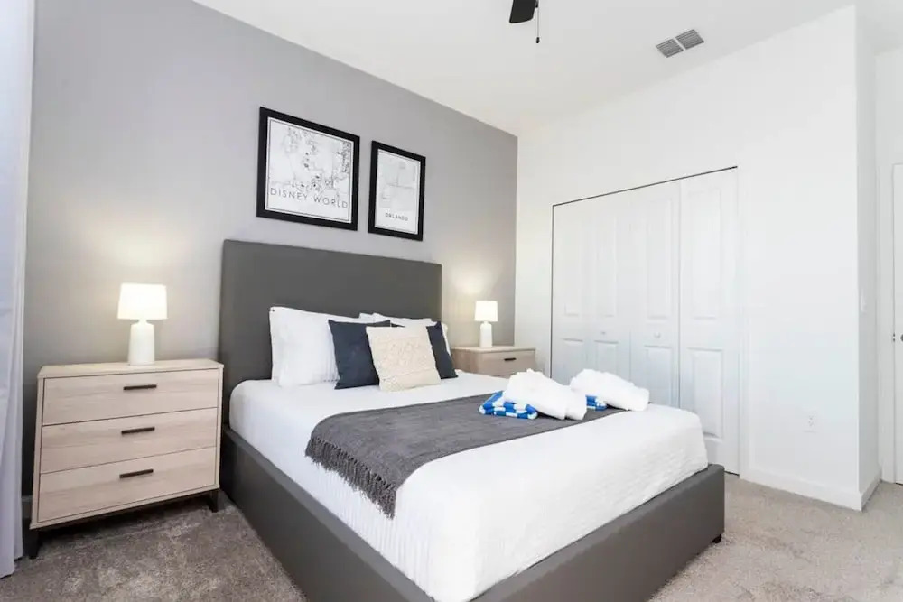 Spacious Comfy Retreat Prime Location Amazing