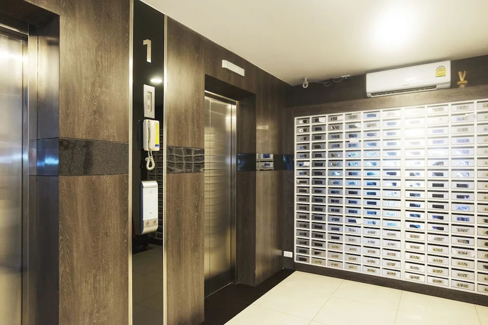 Bangkok Feliz Sathorn-Taksin By Favstay