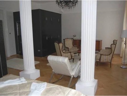 Rex Clinic Hotel
