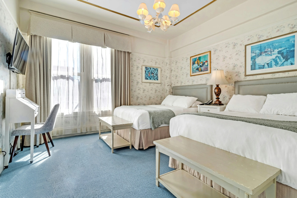 Cornell Hotel
