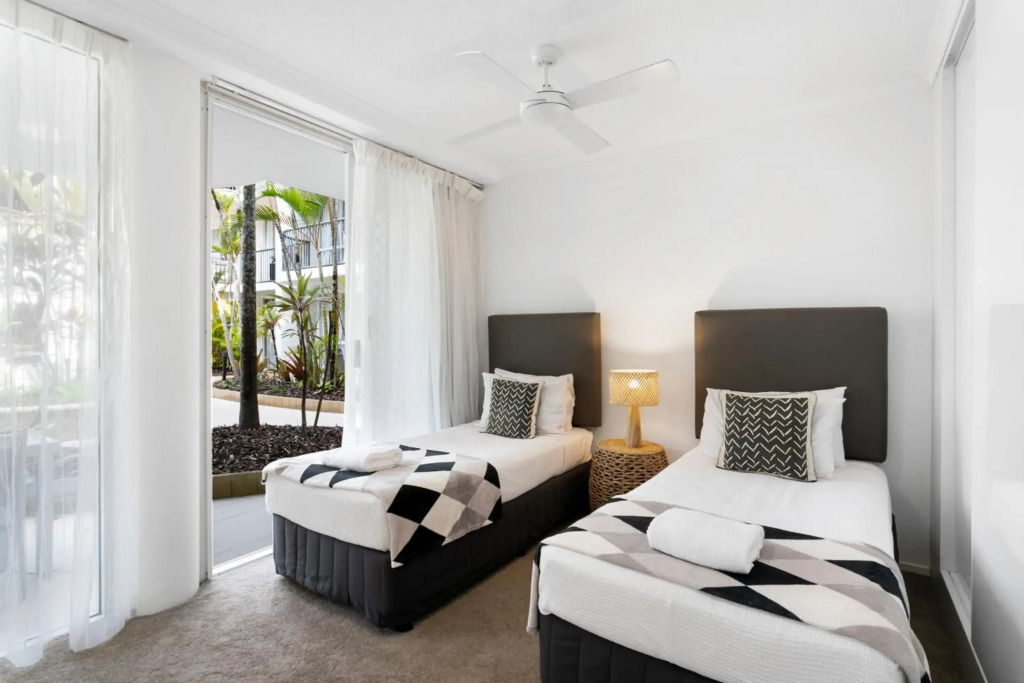 Noosa Tropicana