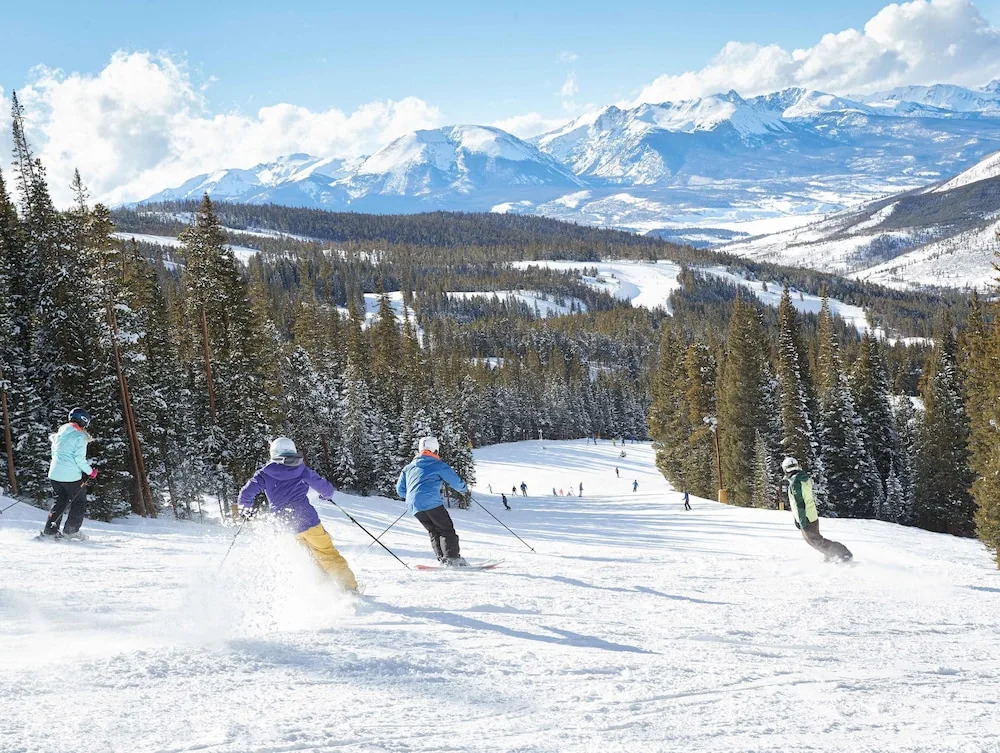 Premier Red Hawk Lodge 2 Br~walk To Slopes~kids Ski Free 2 Bedroom Condo by RedAwning