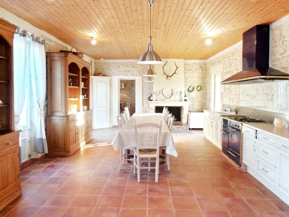Villa With 5 Bedrooms in Saint-germain-d'esteuil, With Private Pool, E