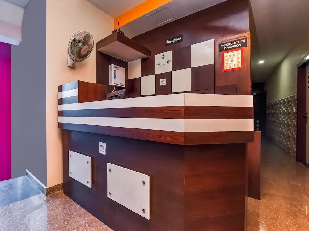 OYO 19706 Hotel Heaven