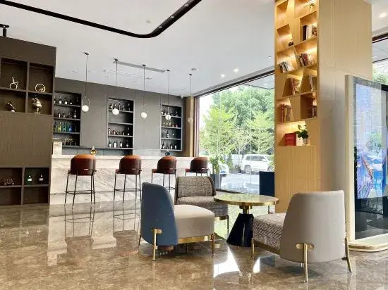 Huachuang Bossron Hotel