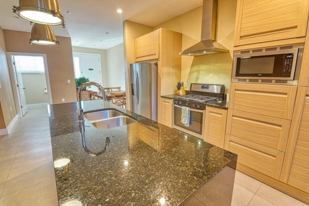 The Magic Townhouse 3 Bedroom Townhouse by Redawning