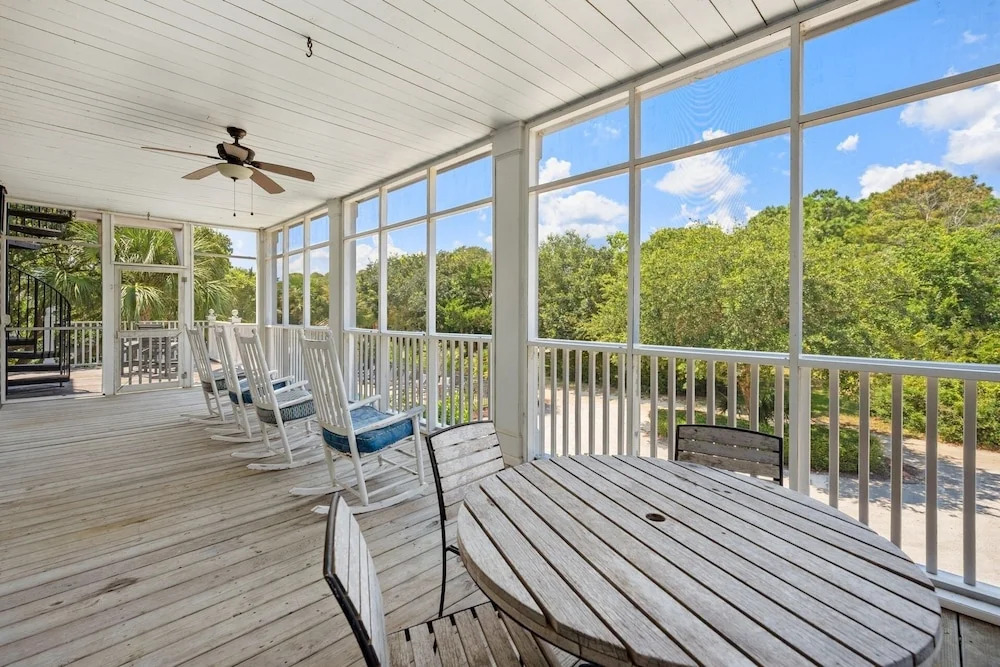 Sprawling Home Close To The Beach 8 Bedroom Home by Peace Vacations