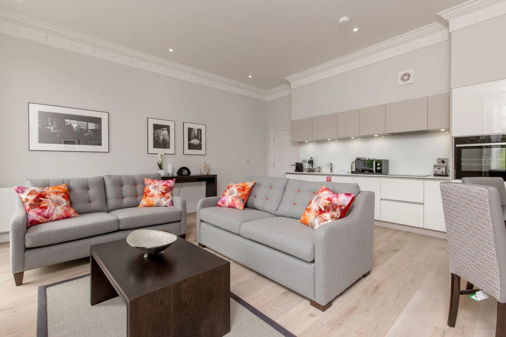 Destiny Scotland - Chisholm Hunter Suites